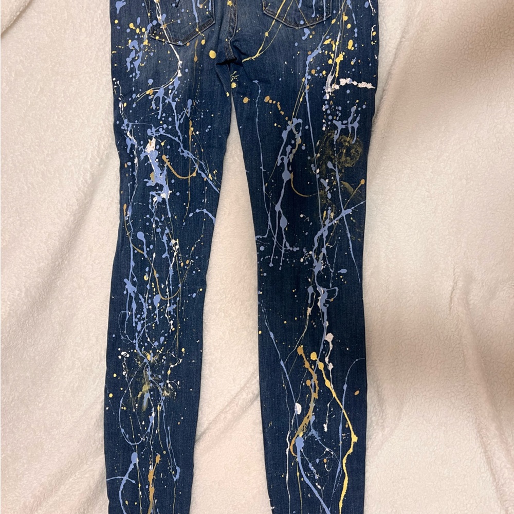 Hudson women’s skinny jeans with paint splatter. Navy blue size 25 inch.